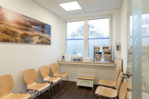 Wartezimmer in der Praxis Dr. med. Björn Geldmacher am Westfalendamm in Dortmund